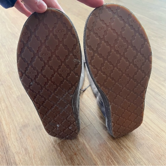 UGG Somaya Suede Grey/Beige Front Lace Side Zip Moccasin Boots, Sz 8.5 - Picture 7 of 16